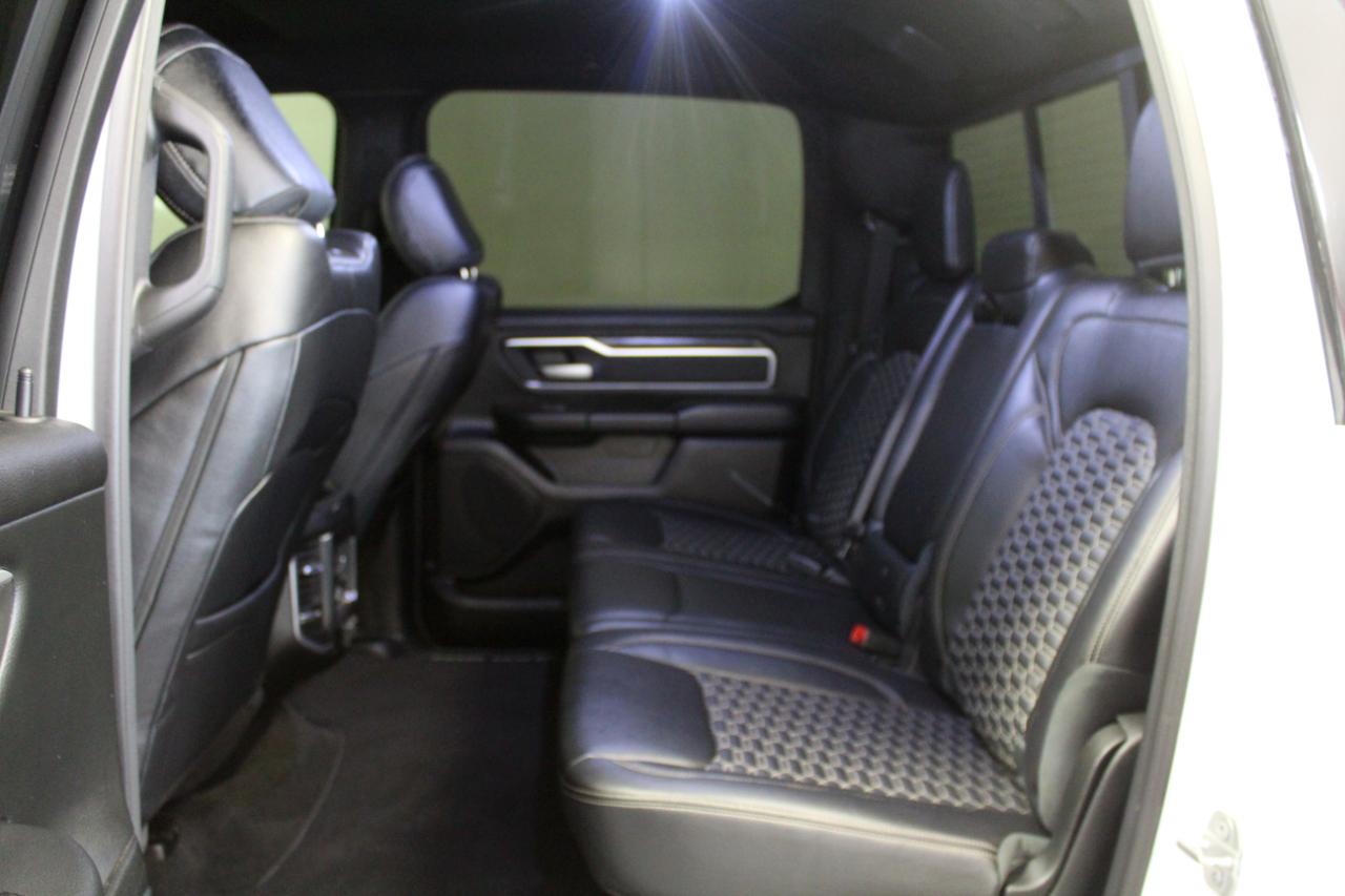 RAM 1500 Big Horn 4x4 Crew Cab 5'7" Box 2020