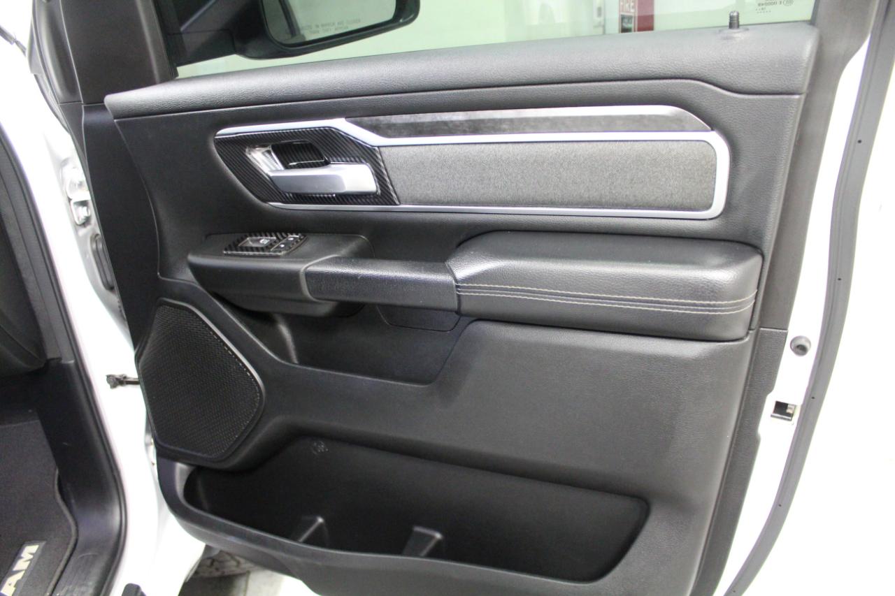 RAM 1500 Big Horn 4x4 Crew Cab 5'7" Box 2020