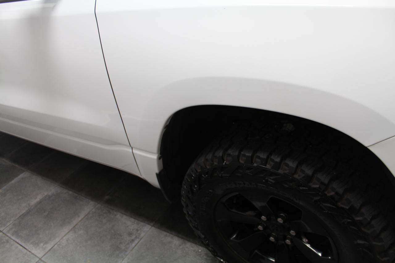 RAM 1500 Big Horn 4x4 Crew Cab 5'7" Box 2020