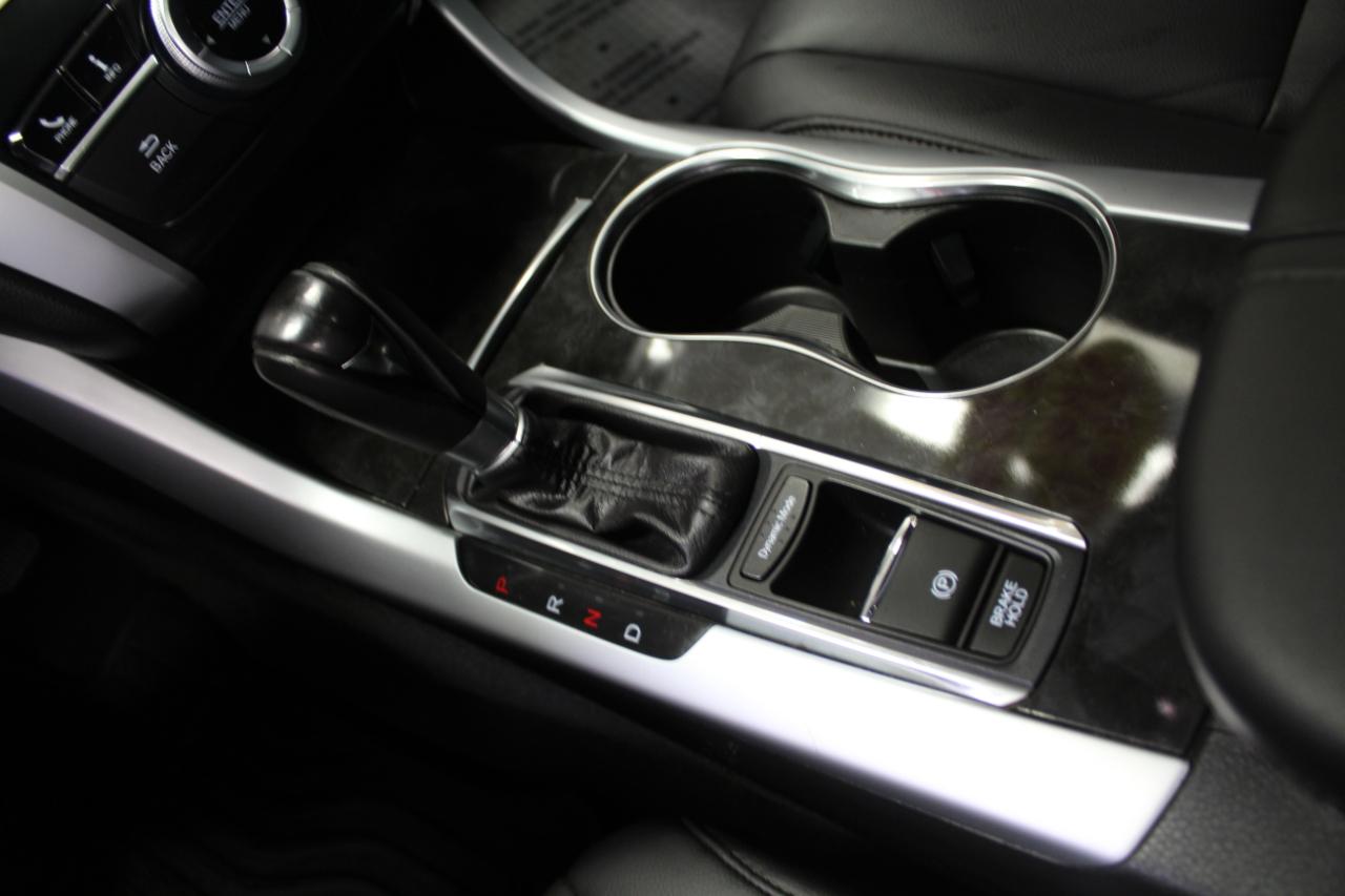 Acura TLX 2.4L FWD 2020