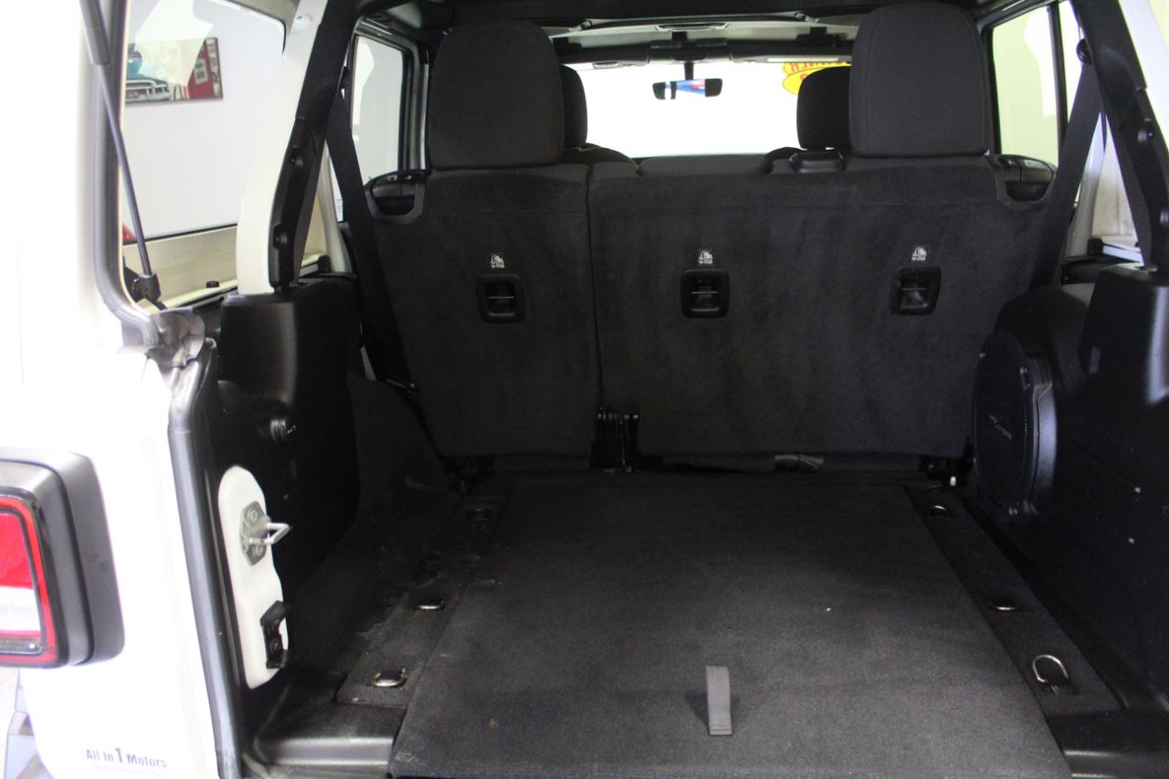 Jeep Wrangler Unlimited High Tide 4x4 2022