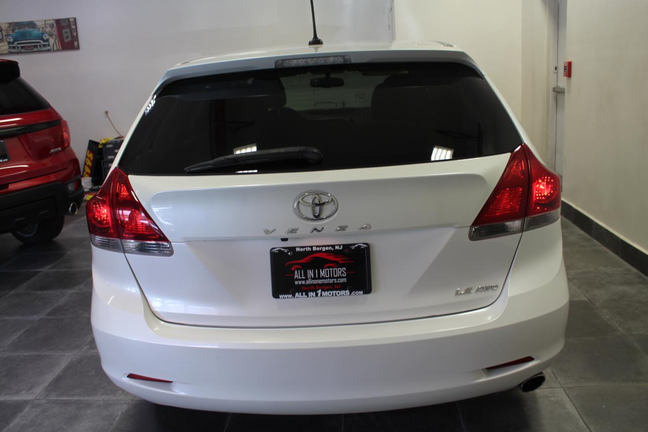 Toyota Venza 4dr Wgn I4 AWD XLE (Natl) 2015