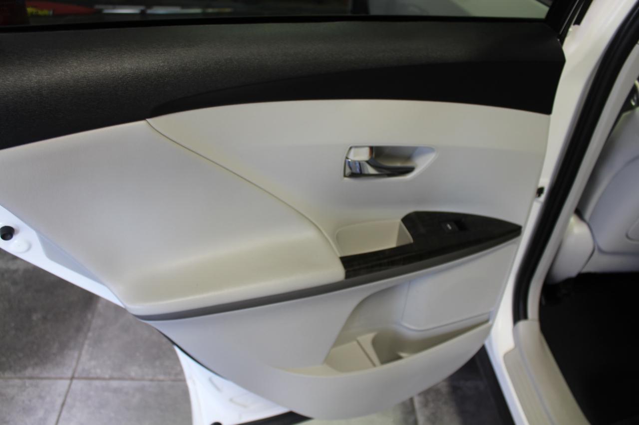 Toyota Venza 4dr Wgn I4 AWD XLE (Natl) 2015