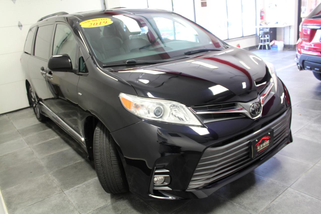 Toyota Sienna XLE AWD 7-Passenger (Natl) 2019