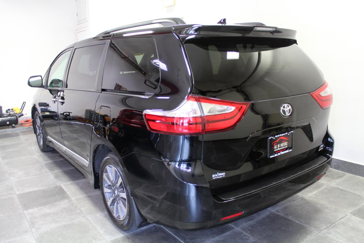 Toyota Sienna XLE AWD 7-Passenger (Natl) 2019