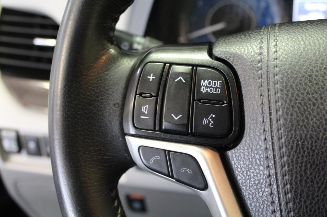 Toyota Sienna XLE AWD 7-Passenger (Natl) 2019