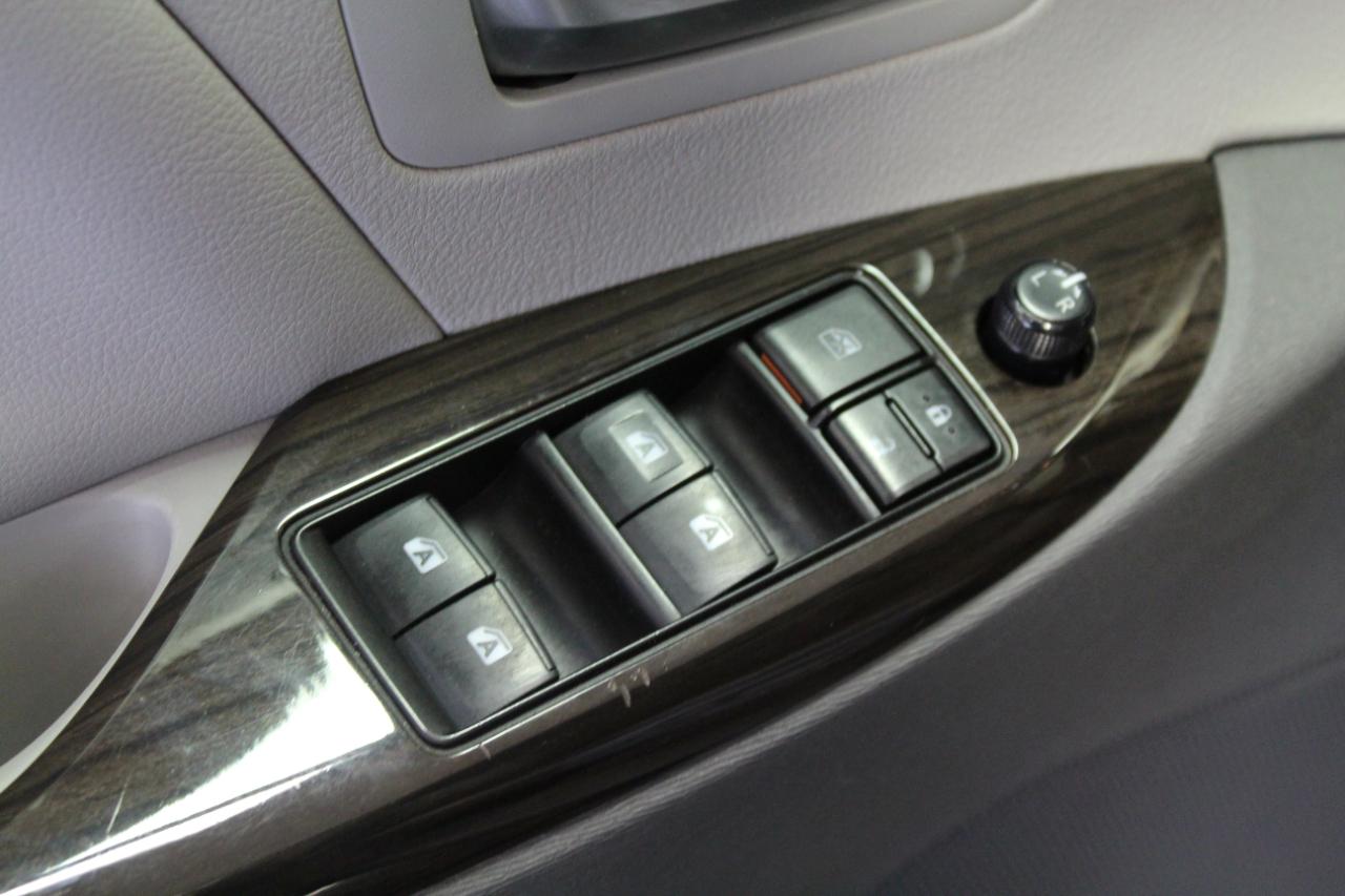 Toyota Sienna XLE AWD 7-Passenger (Natl) 2019