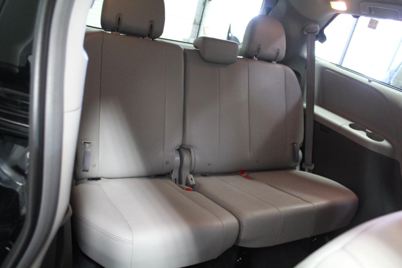 Toyota Sienna XLE AWD 7-Passenger (Natl) 2019