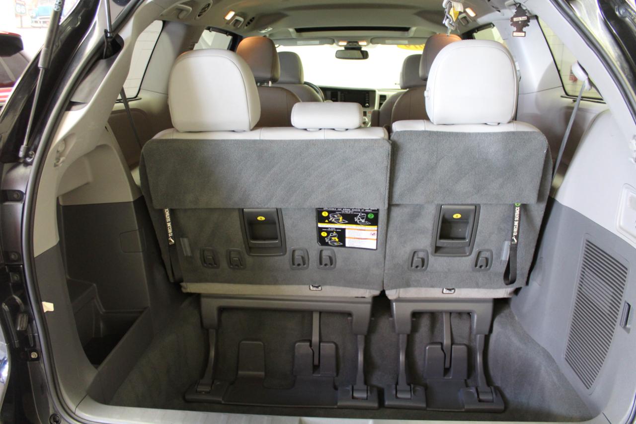 Toyota Sienna XLE AWD 7-Passenger (Natl) 2019