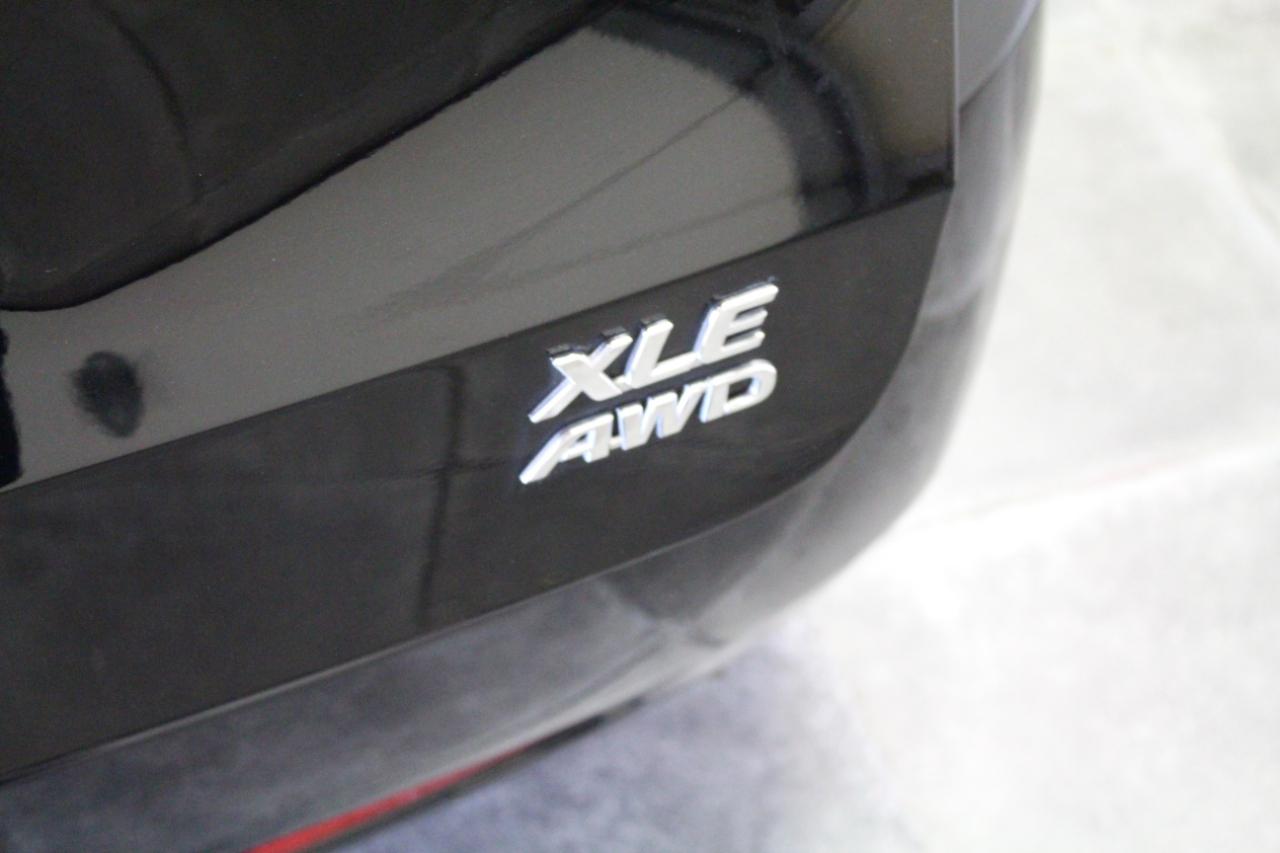 Toyota Sienna XLE AWD 7-Passenger (Natl) 2019
