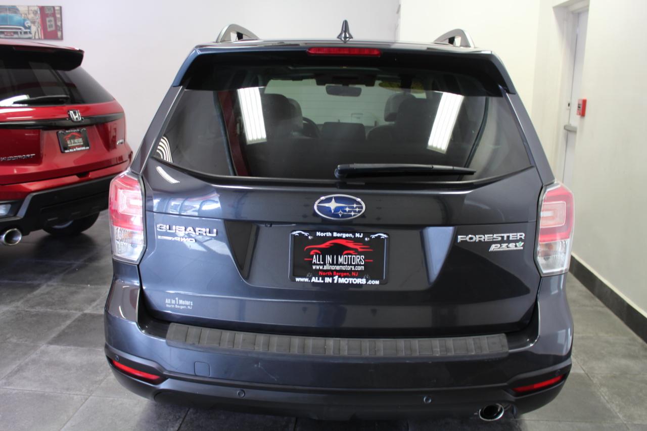 Subaru Forester 2.5i Limited CVT 2017