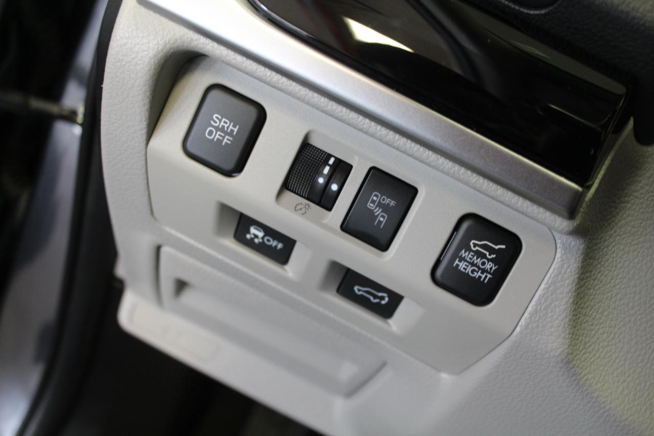 Subaru Forester 2.5i Limited CVT 2017