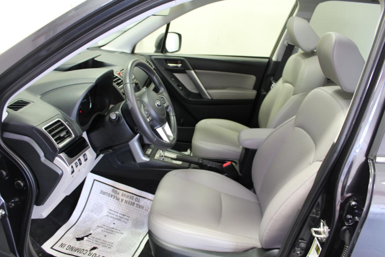 Subaru Forester 2.5i Limited CVT 2017