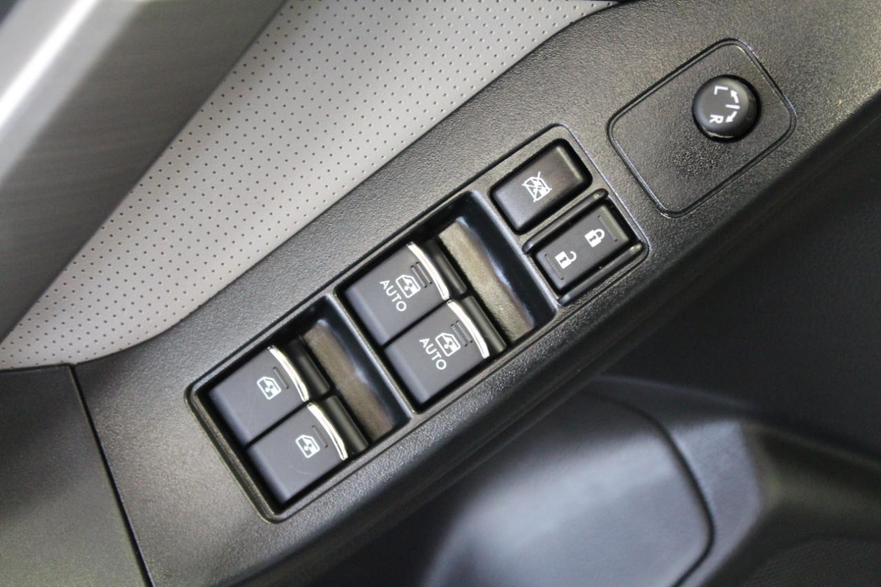 Subaru Forester 2.5i Limited CVT 2017