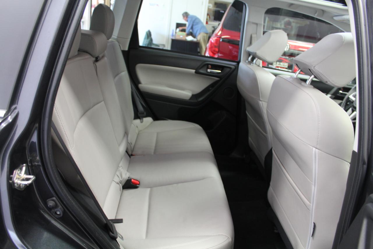 Subaru Forester 2.5i Limited CVT 2017
