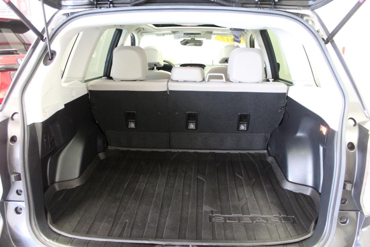 Subaru Forester 2.5i Limited CVT 2017