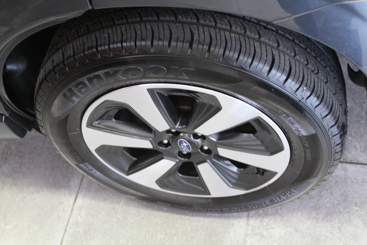 Subaru Forester 2.5i Limited CVT 2017