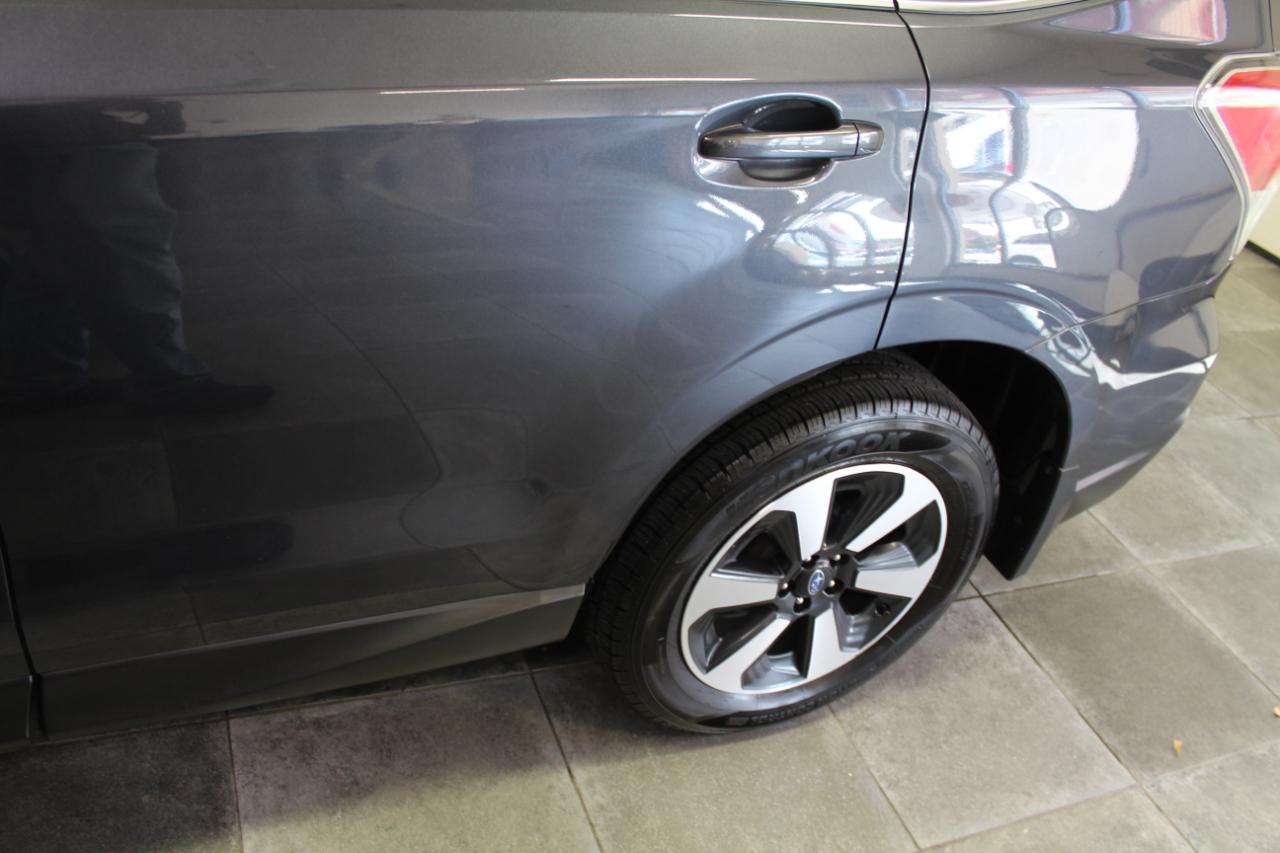 Subaru Forester 2.5i Limited CVT 2017