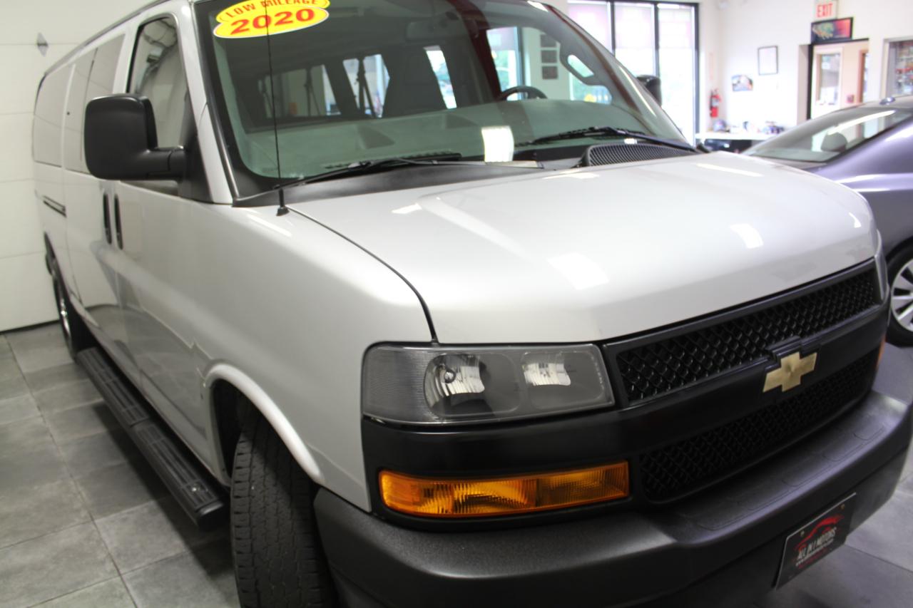 Chevrolet Express Passenger RWD 3500 155" LS 2020