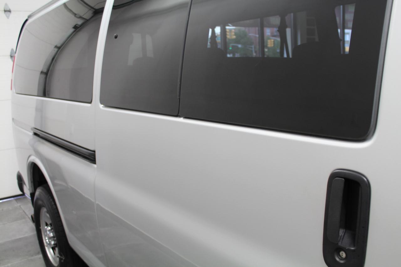 Chevrolet Express Passenger RWD 3500 155" LS 2020