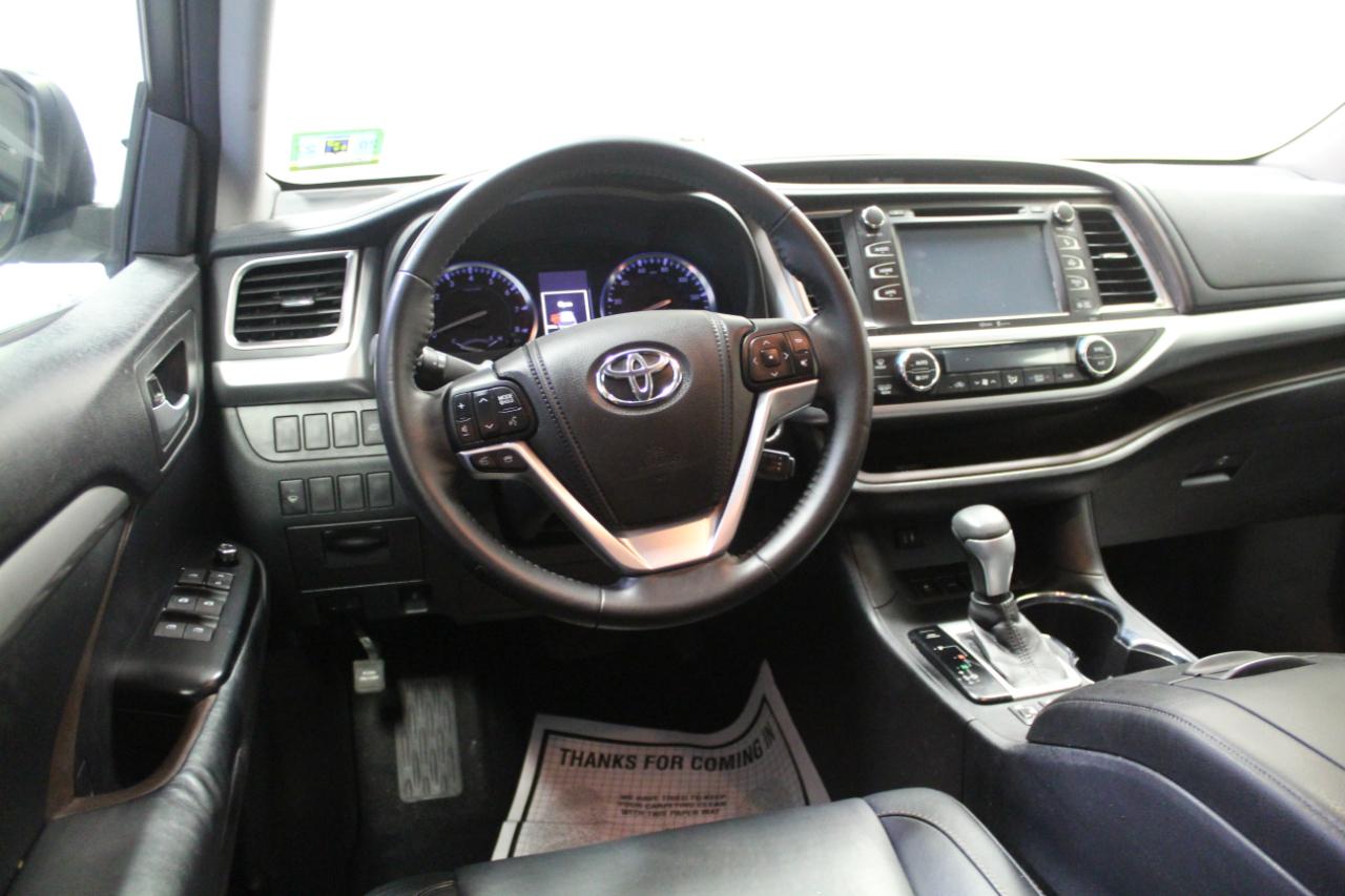 Toyota Highlander AWD 4dr V6 XLE (Natl) 2014