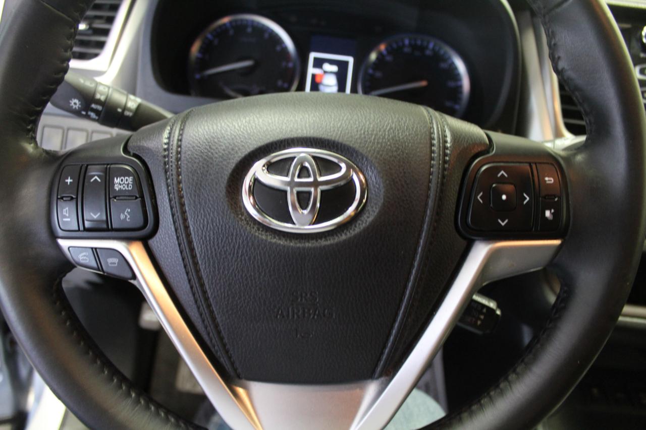 Toyota Highlander AWD 4dr V6 XLE (Natl) 2014