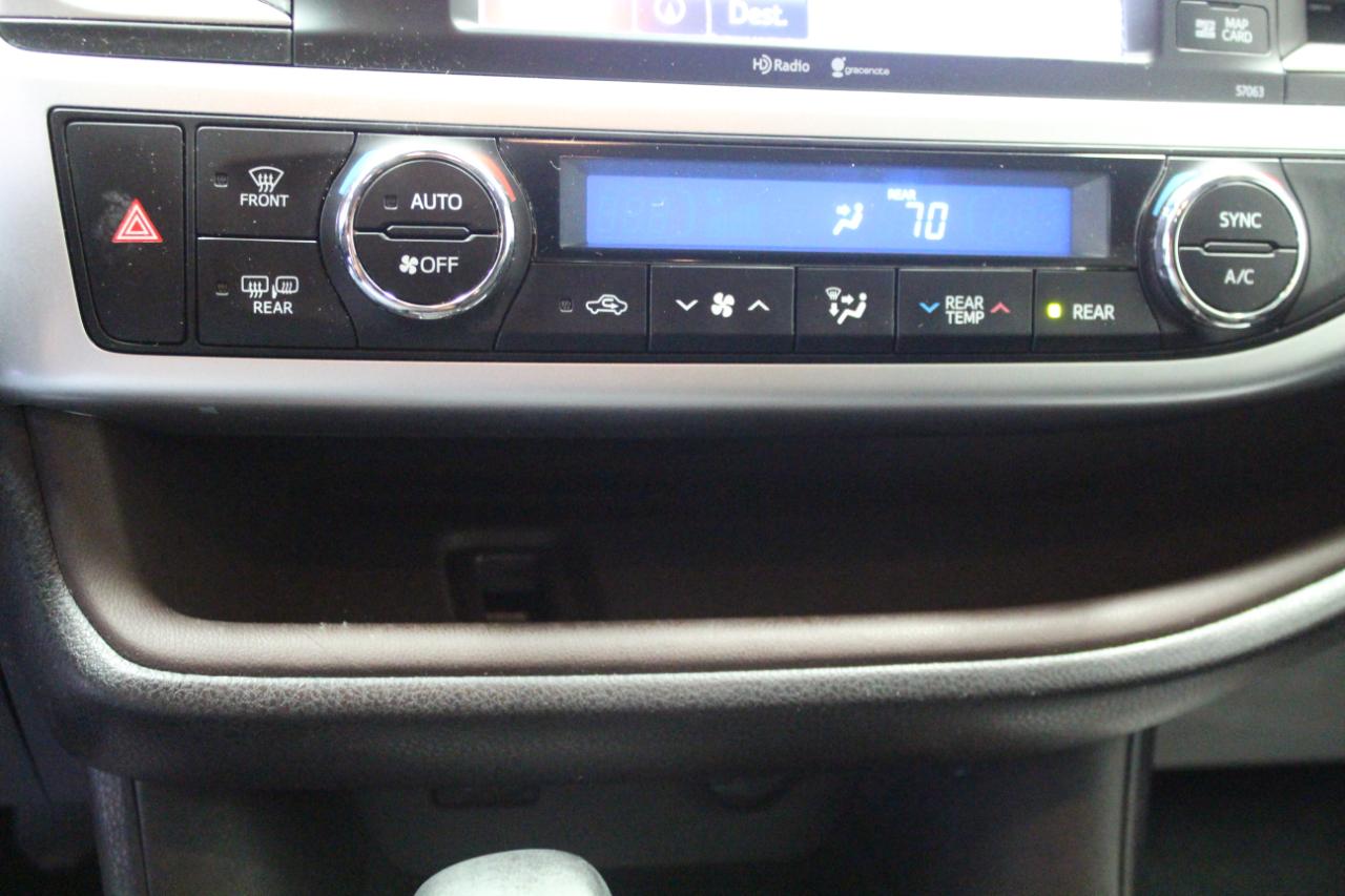 Toyota Highlander AWD 4dr V6 XLE (Natl) 2014