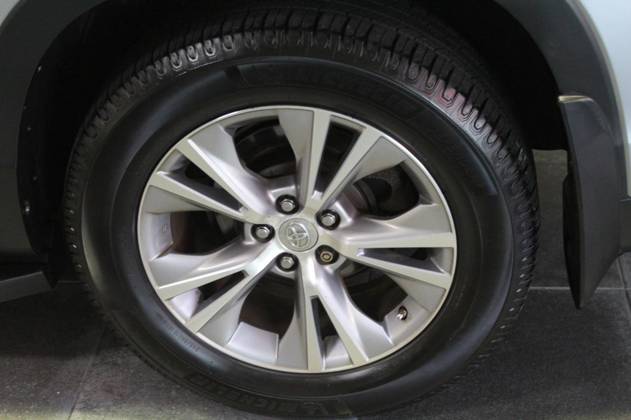 Toyota Highlander AWD 4dr V6 XLE (Natl) 2014