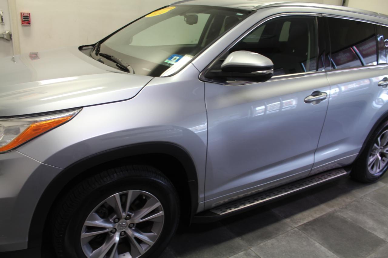 Toyota Highlander AWD 4dr V6 XLE (Natl) 2014