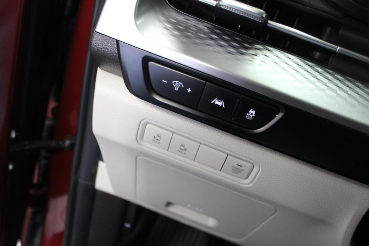 Kia Carnival LX FWD w/Seat Pkg 2024