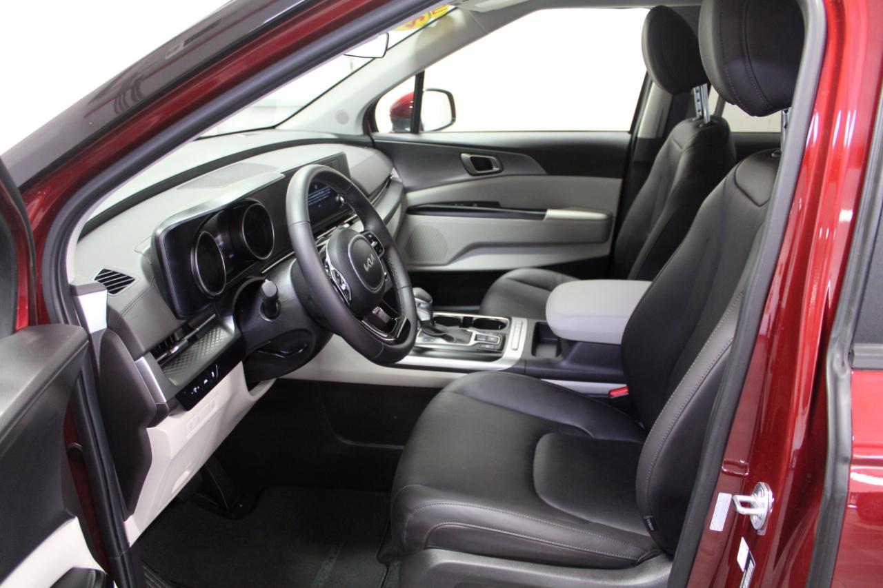 Kia Carnival LX FWD w/Seat Pkg 2024