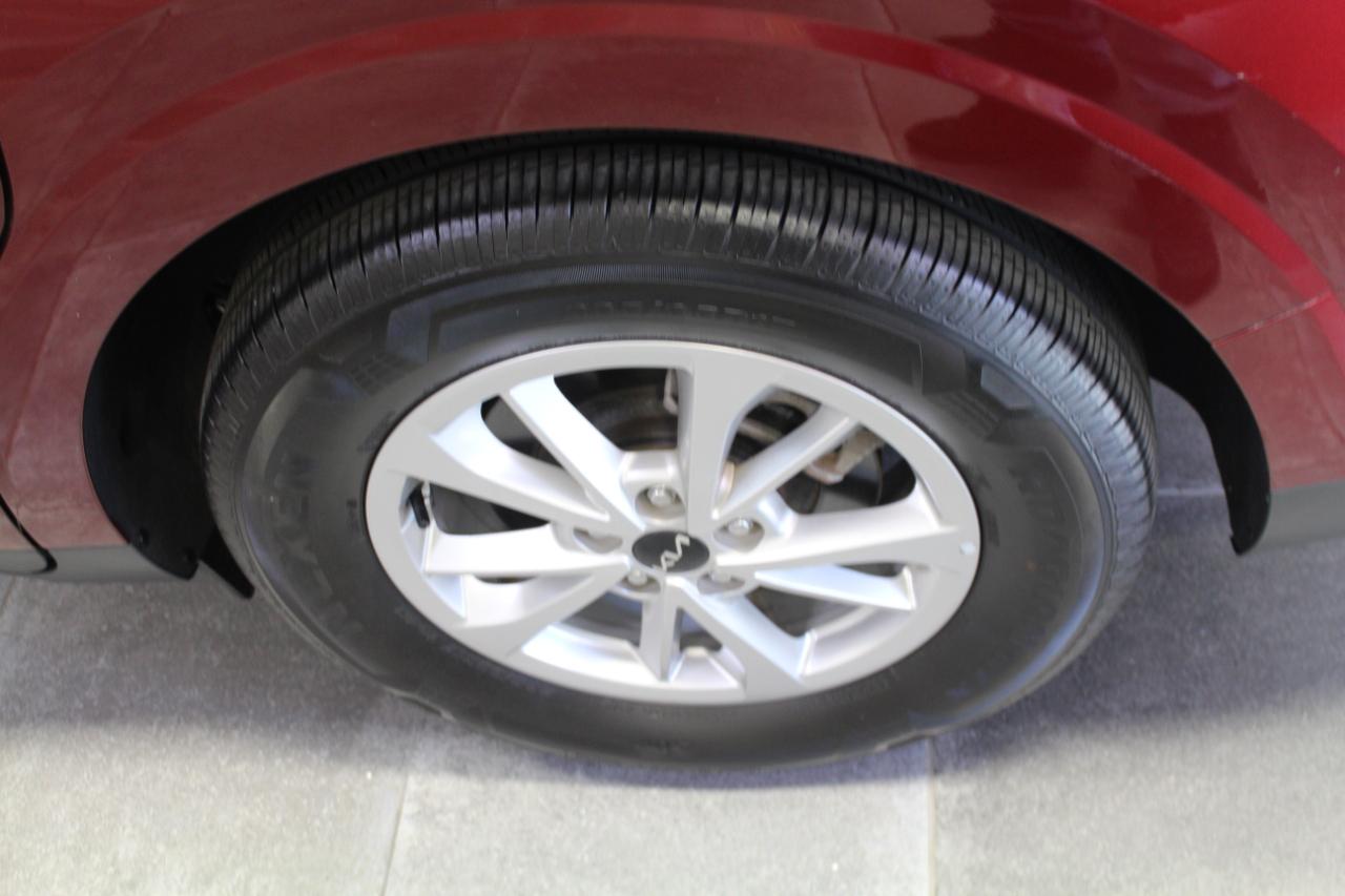Kia Carnival LX FWD w/Seat Pkg 2024