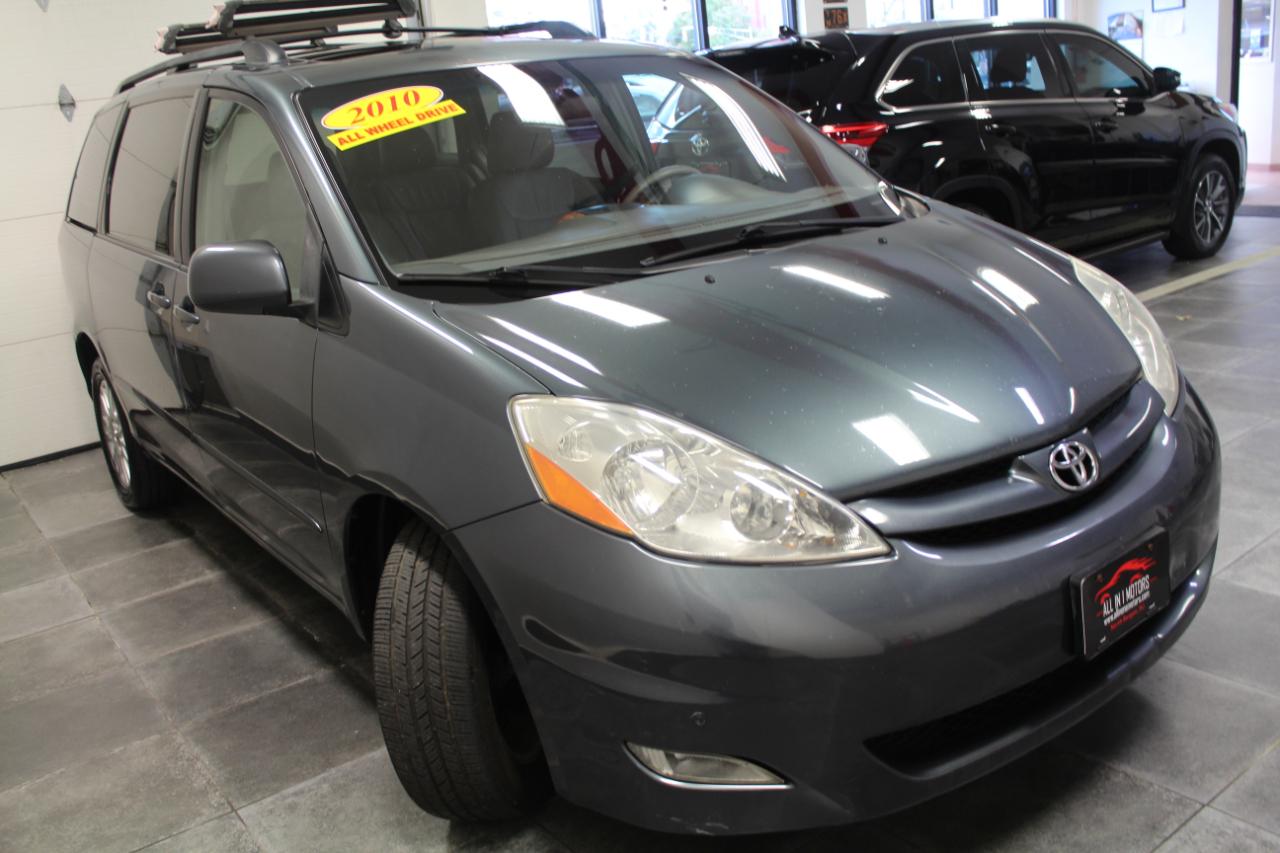 Toyota Sienna 5dr 7-Pass Van XLE AWD (Natl) 2010