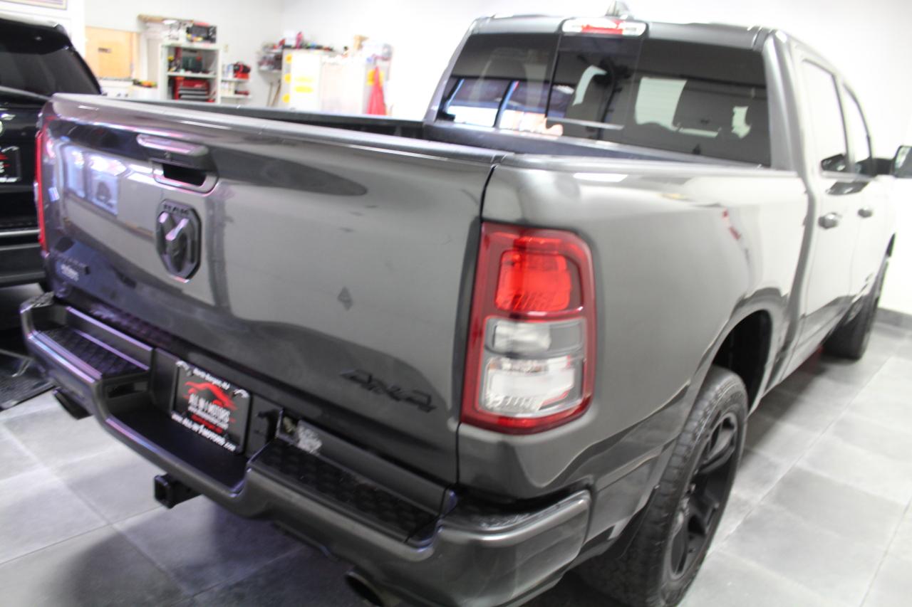 RAM 1500 Big Horn 4x4 Crew Cab 5'7" Box 2022