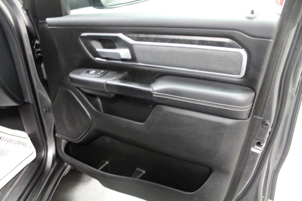RAM 1500 Big Horn 4x4 Crew Cab 5'7" Box 2022