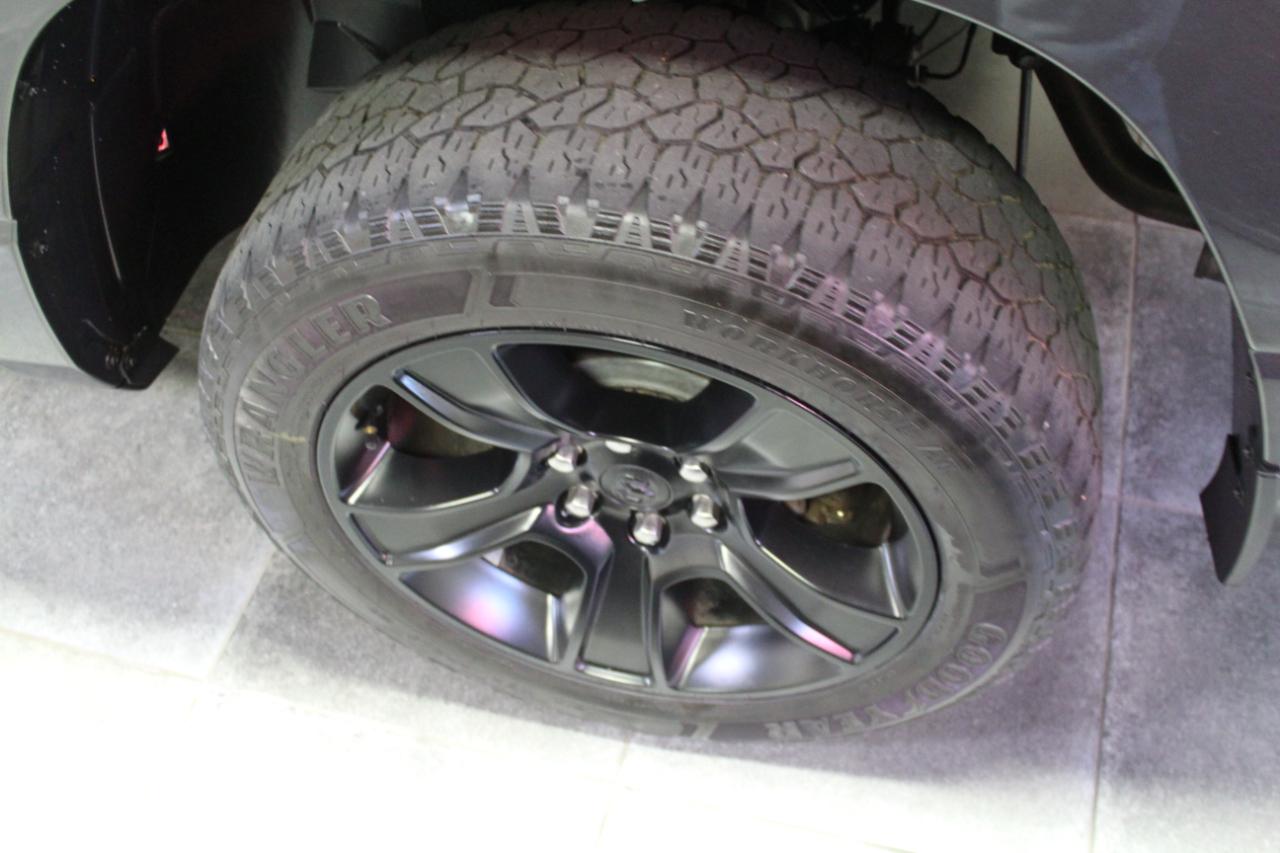 RAM 1500 Big Horn 4x4 Crew Cab 5'7" Box 2022