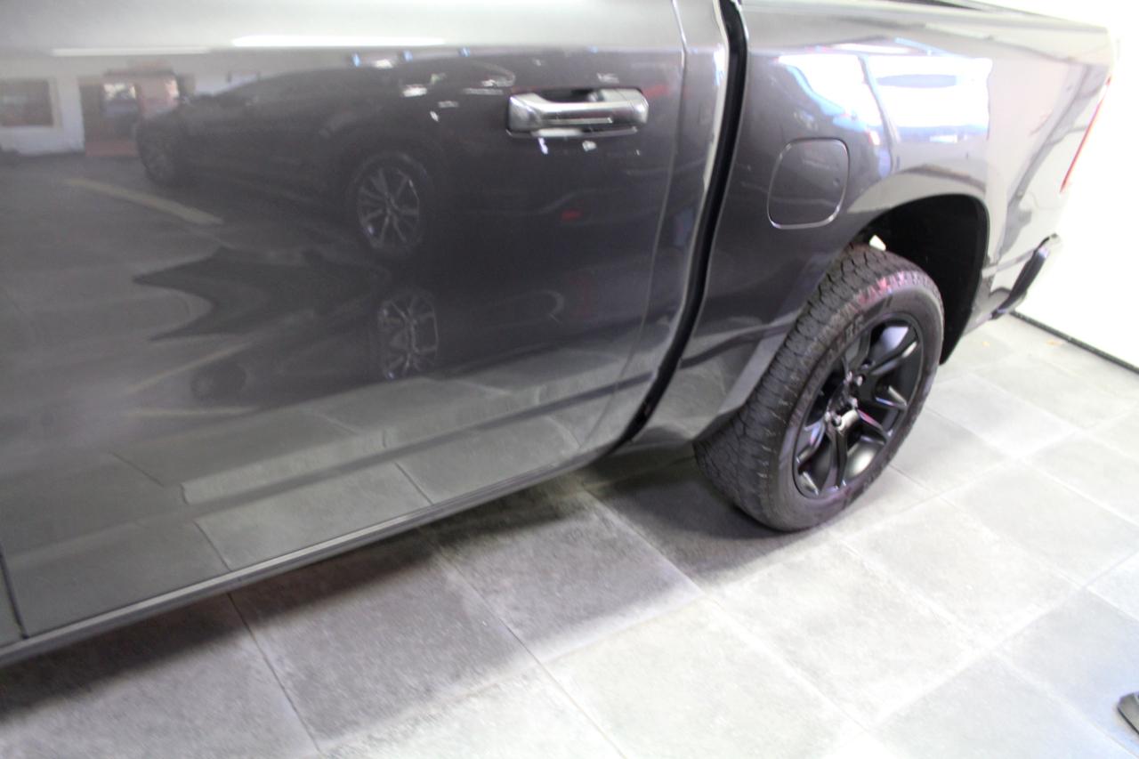 RAM 1500 Big Horn 4x4 Crew Cab 5'7" Box 2022