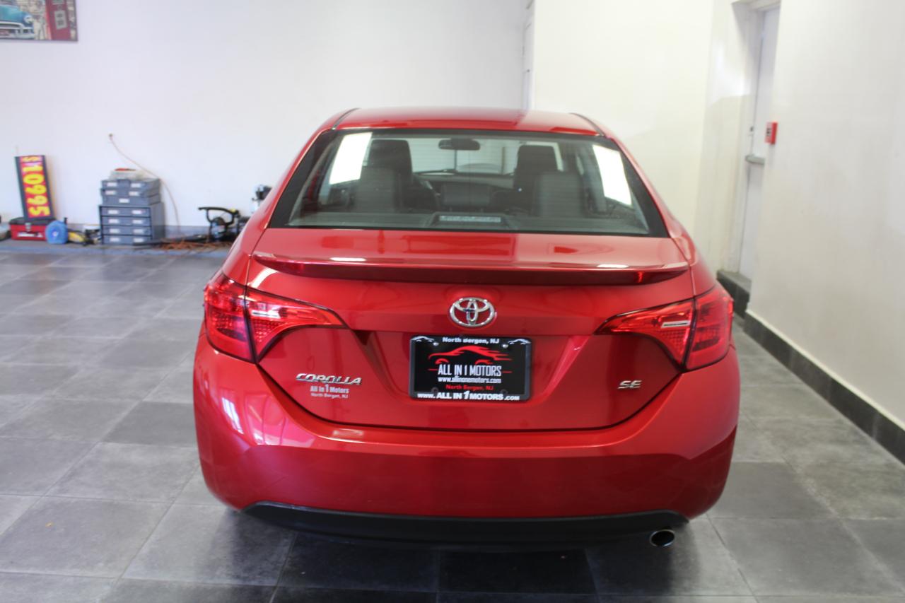 Toyota Corolla SE CVT (Natl) 2017