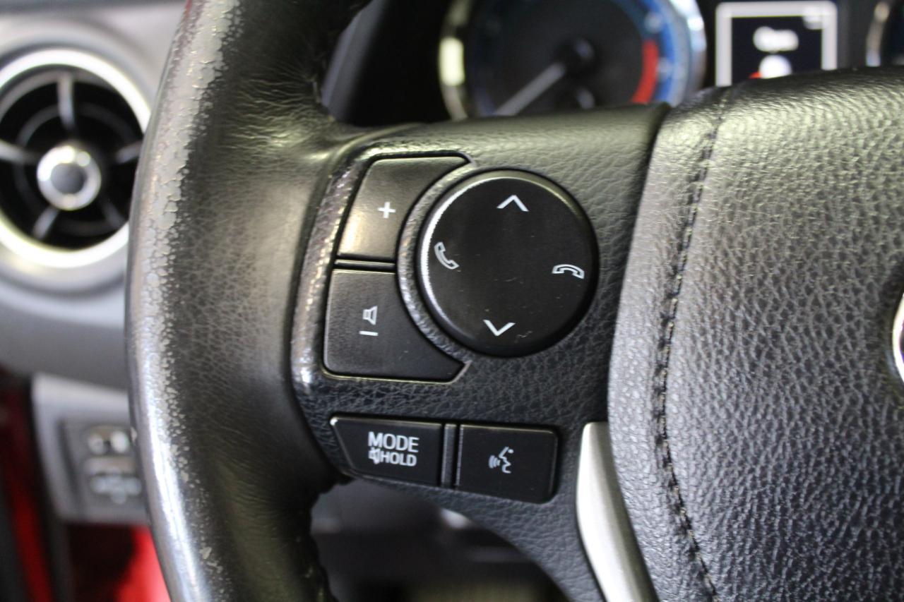 Toyota Corolla SE CVT (Natl) 2017