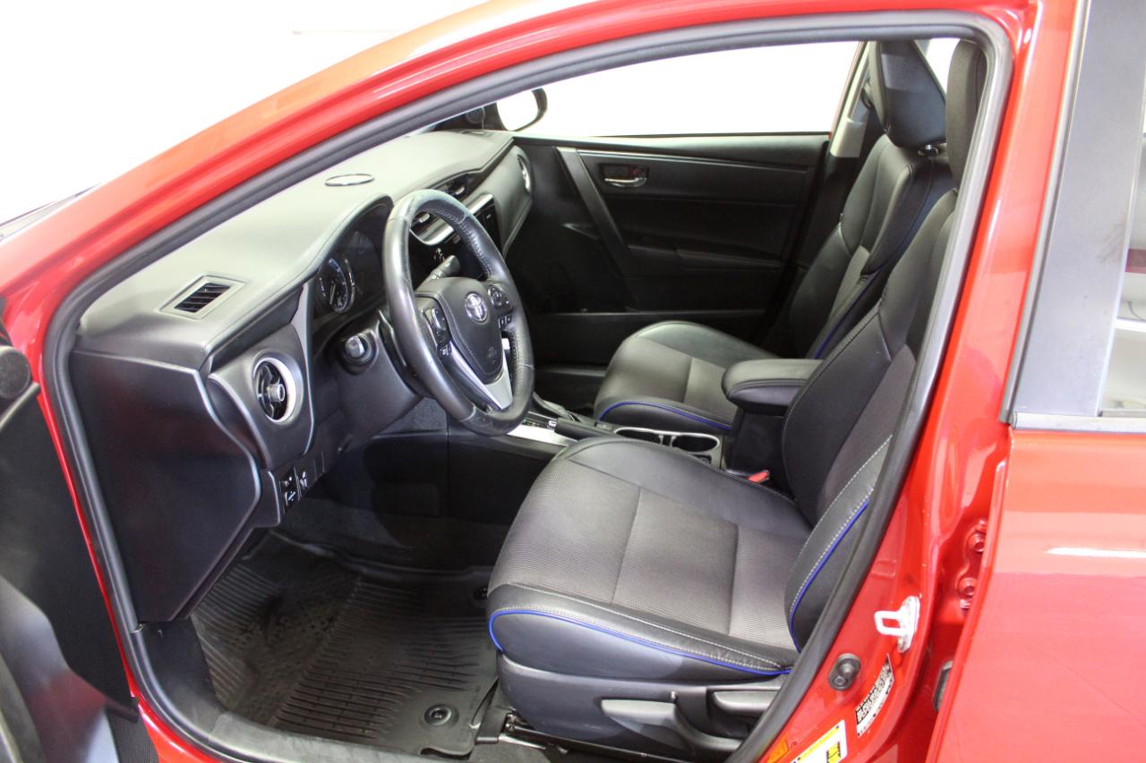 Toyota Corolla SE CVT (Natl) 2017