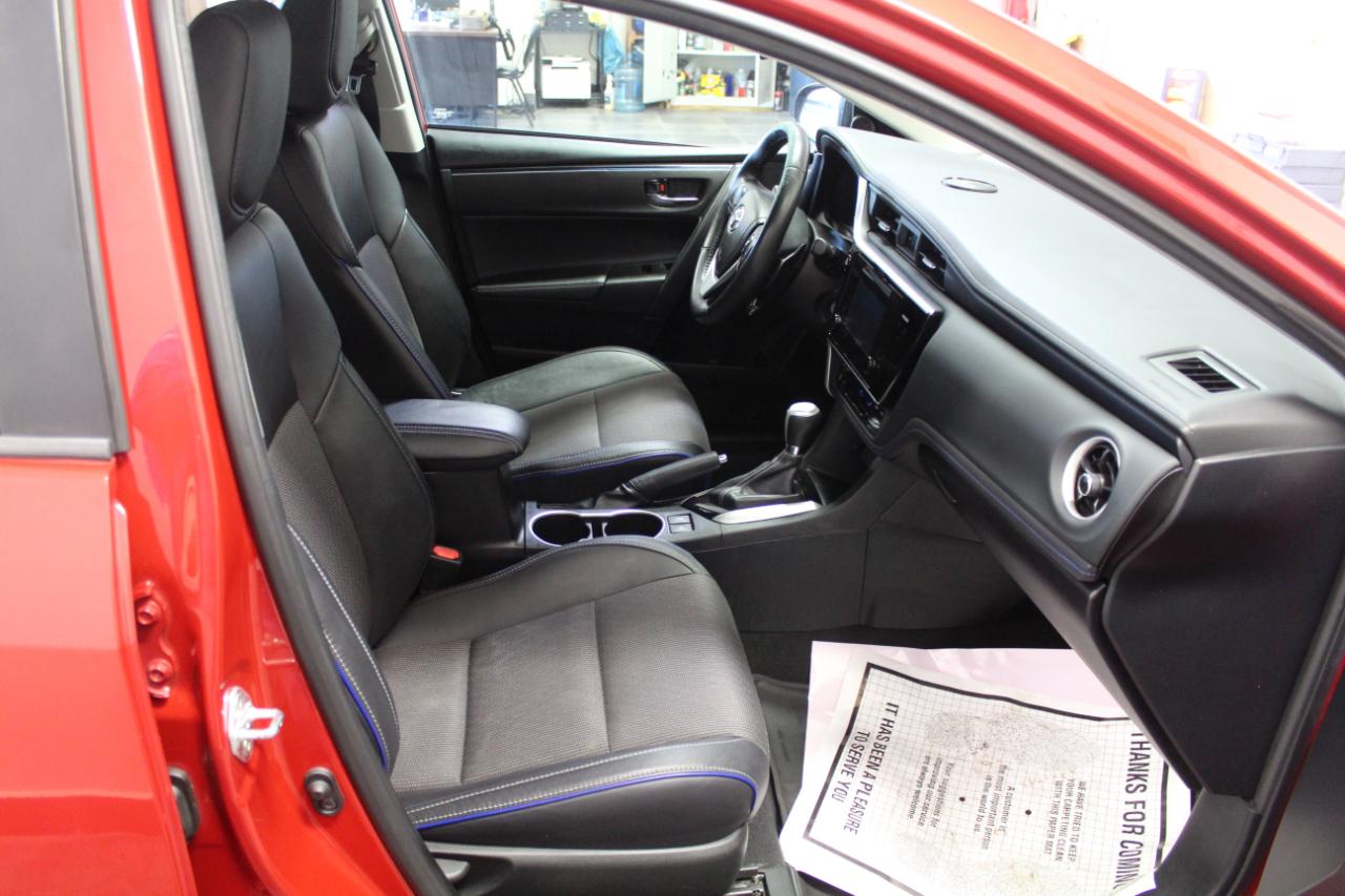 Toyota Corolla SE CVT (Natl) 2017