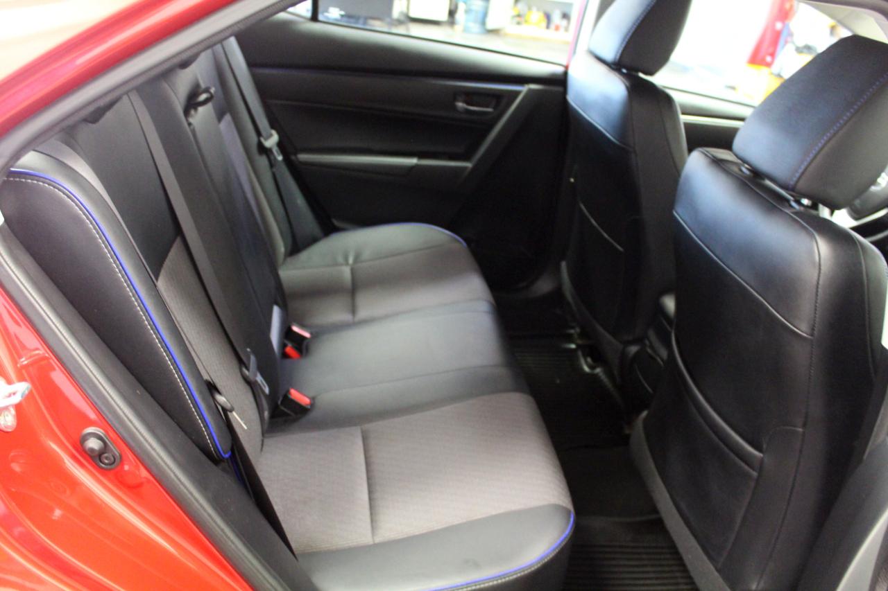 Toyota Corolla SE CVT (Natl) 2017
