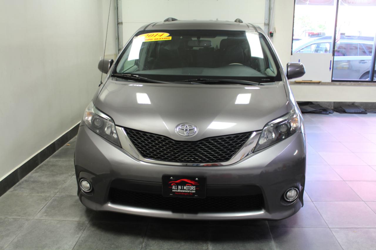 Toyota Sienna 5dr 8-Pass Van V6 SE FWD (Natl) 2014