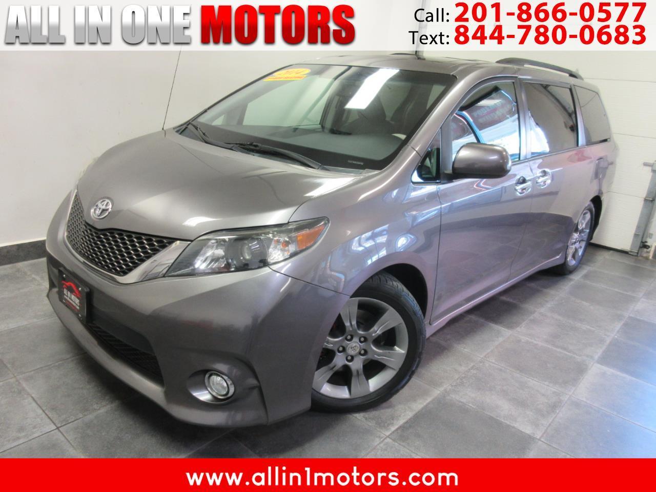 Toyota Sienna 5dr 8-Pass Van V6 SE FWD (Natl) 2014