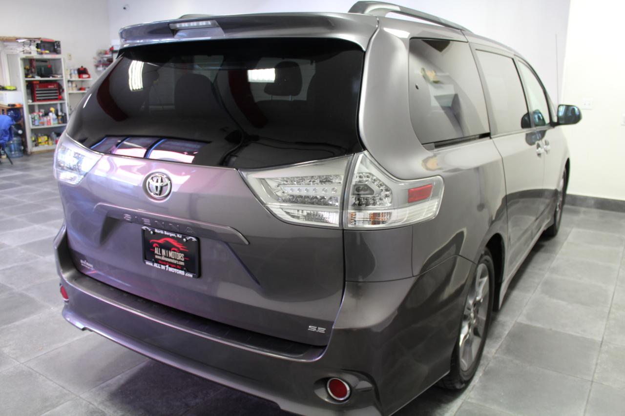 Toyota Sienna 5dr 8-Pass Van V6 SE FWD (Natl) 2014