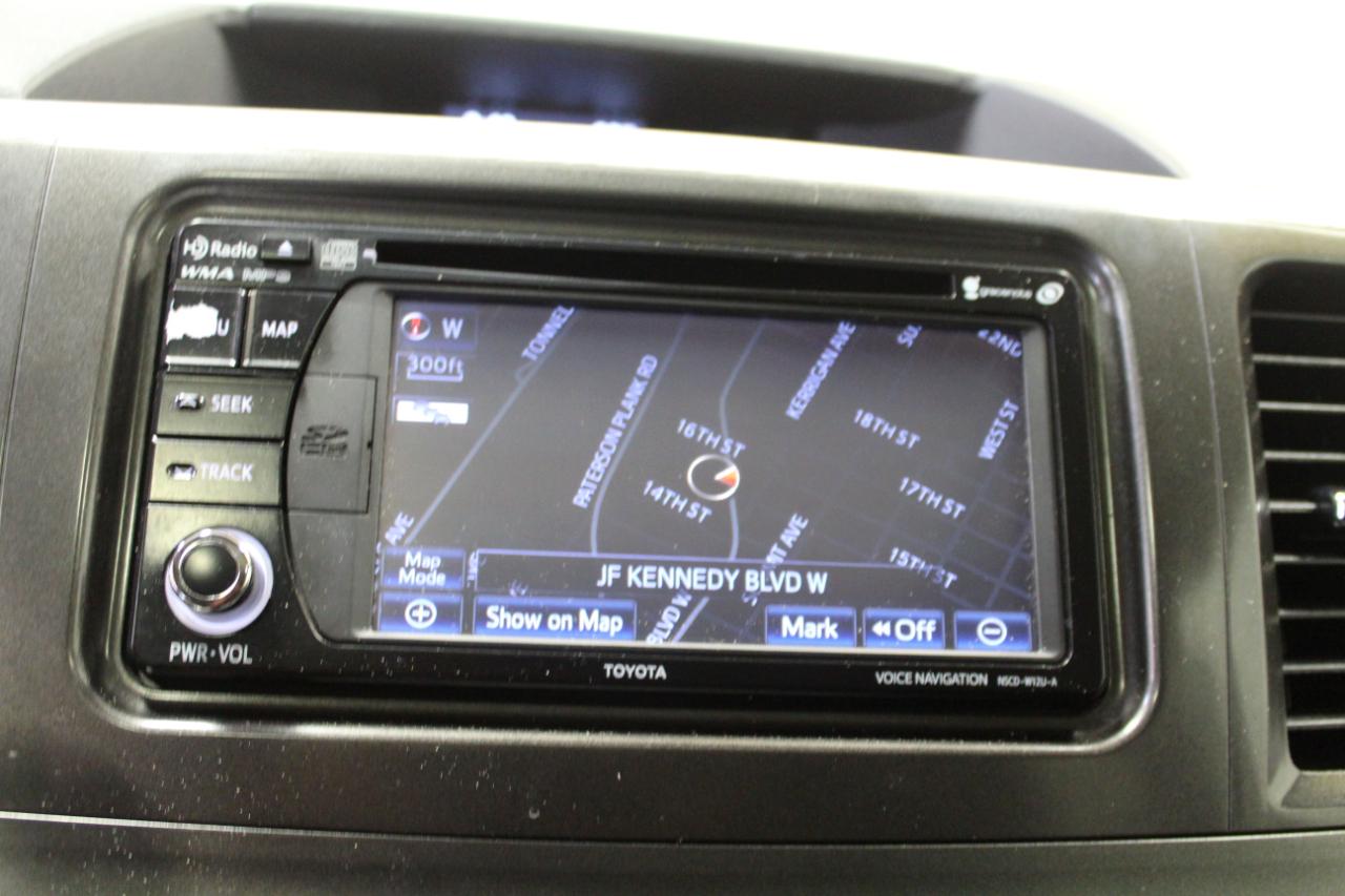 Toyota Sienna 5dr 8-Pass Van V6 SE FWD (Natl) 2014