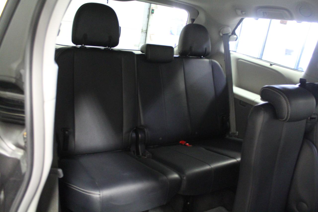 Toyota Sienna 5dr 8-Pass Van V6 SE FWD (Natl) 2014