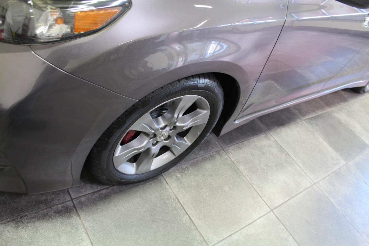 Toyota Sienna 5dr 8-Pass Van V6 SE FWD (Natl) 2014