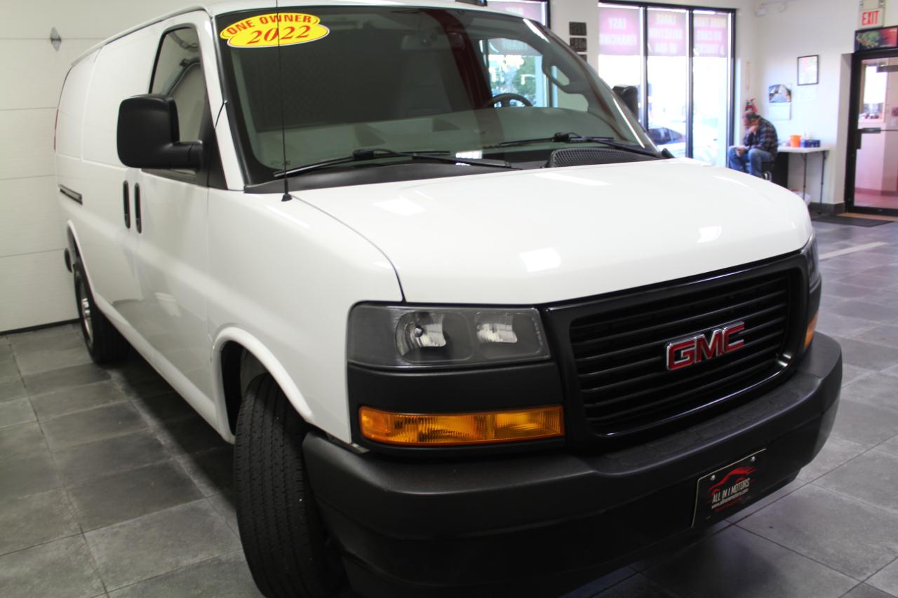 GMC Savana Cargo Van RWD 2500 135" 2022