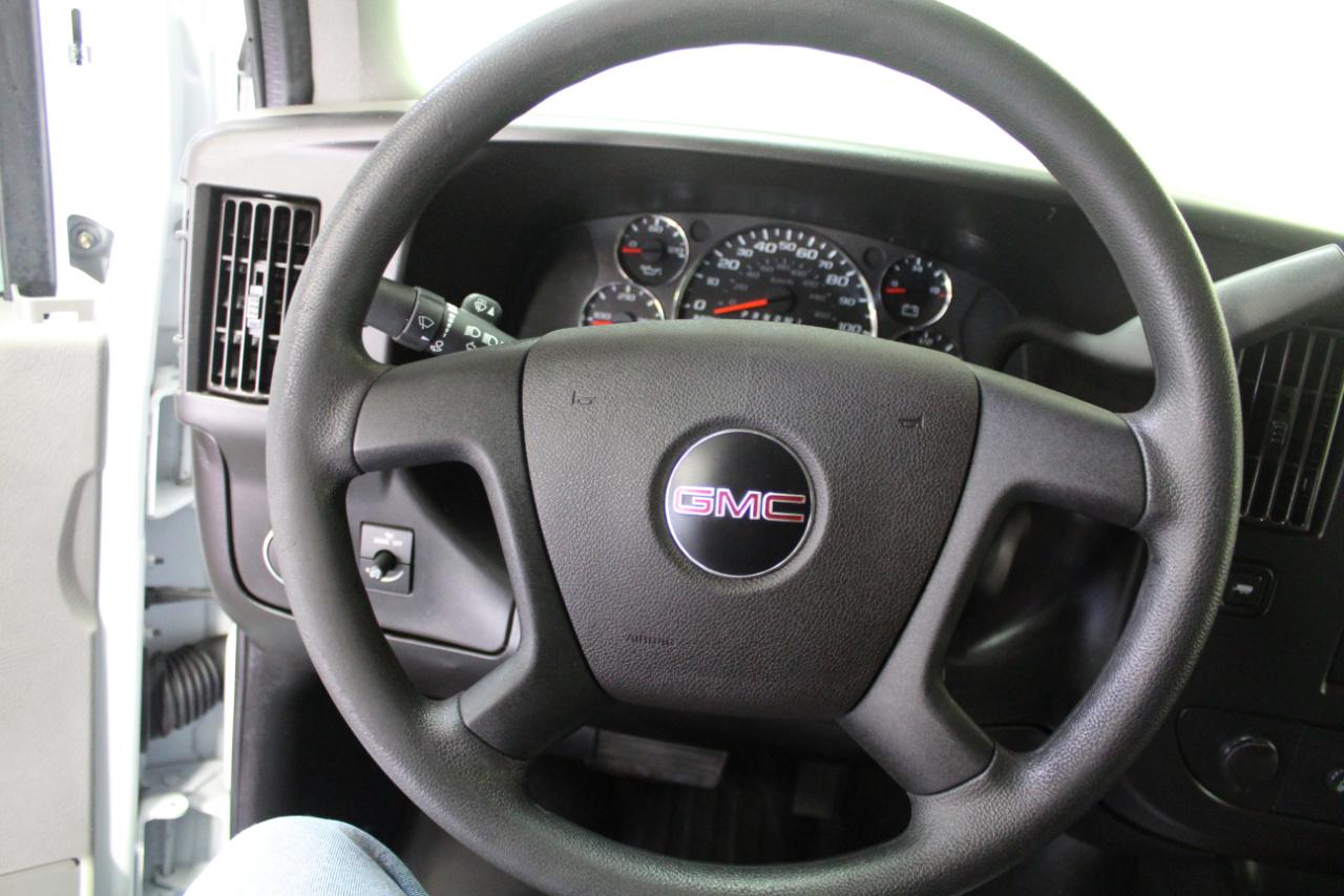 GMC Savana Cargo Van RWD 2500 135" 2022